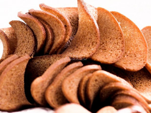 Снапсы с солью: Ресторанные гренки с чесноком