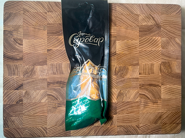 Сыр 100 гр ГОРНЫЙ СЫРОВАР (Косичка копчёная) в Комсомольске-на-Амуре