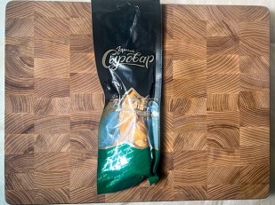 Фрайчизы со вкусом салями (100 гр.): Сыр 100 гр ГОРНЫЙ СЫРОВАР (Косичка копчёная)