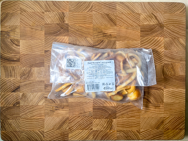 Сыр 150 гр ГОРНЫЙ СЫРОВАР (Ассорти копчёный) в Комсомольске-на-Амуре