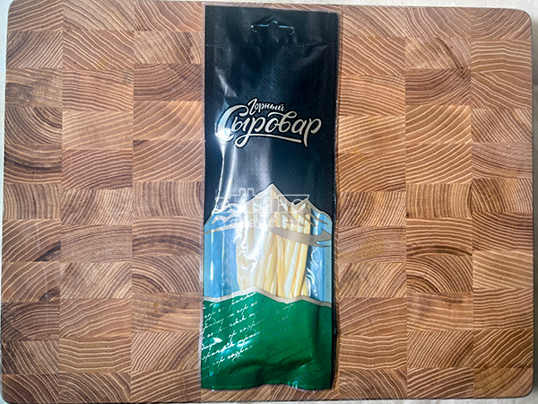Сыр 60 гр ГОРНЫЙ СЫРОВАР (Нити копчёные) в Комсомольске-на-Амуре