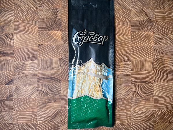 Сыр 60 гр ГОРНЫЙ СЫРОВАР (Паутинка копчёная) в Комсомольске-на-Амуре