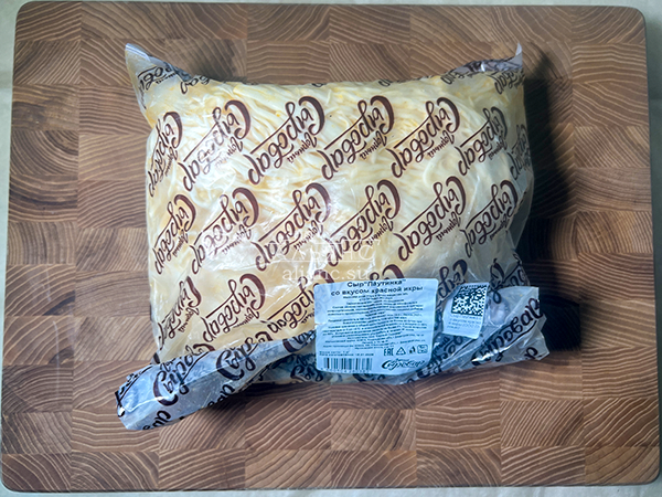 Сыр 1 кг ГОРНЫЙ СЫРОВАР (Паутинка со вкусом красной икры) в Комсомольске-на-Амуре